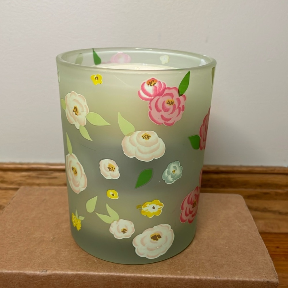 NWT Frosted Glass‎ Floral 5” Votive Candle Holder with Unscented Candle Cottage